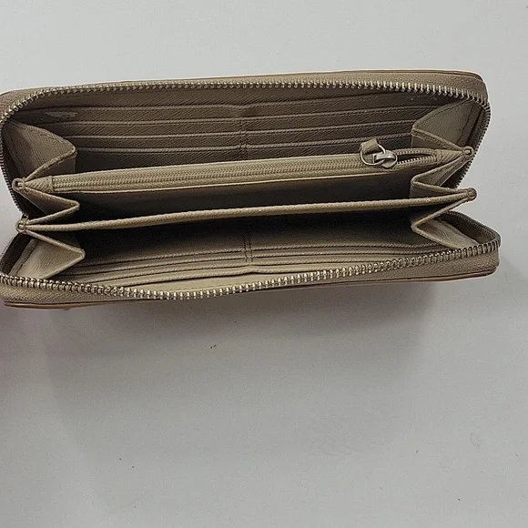 Coach Multicolor Signature Tote and Wallet Set - Picture 13 of 16